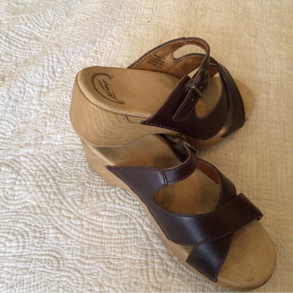 Dansko Brown Clog Strap Sandals, Size EU 39 - Picture 3 of 4